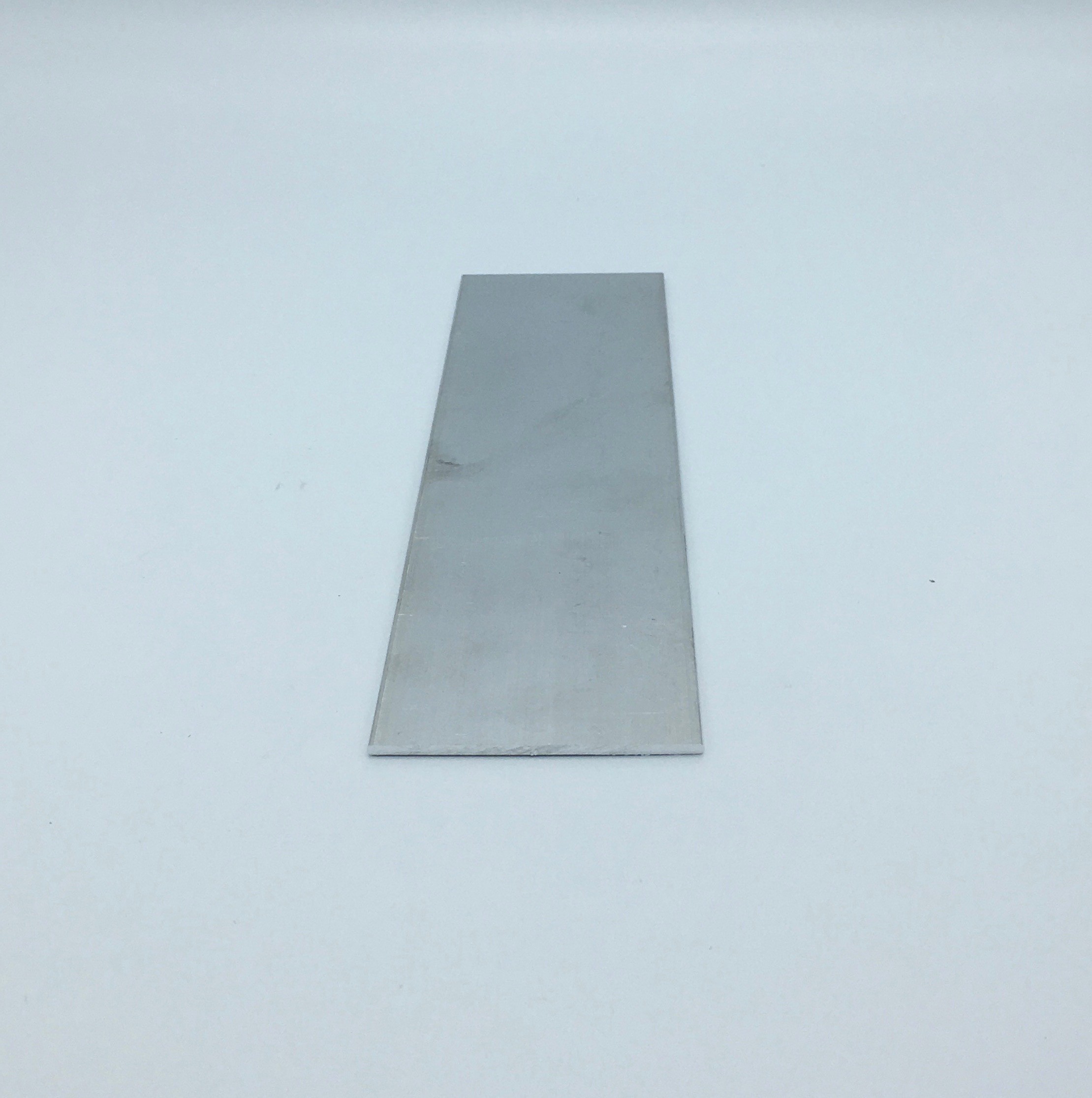 VLAKKE LAT 20-2mm BRUT (niet geanodiseerd)