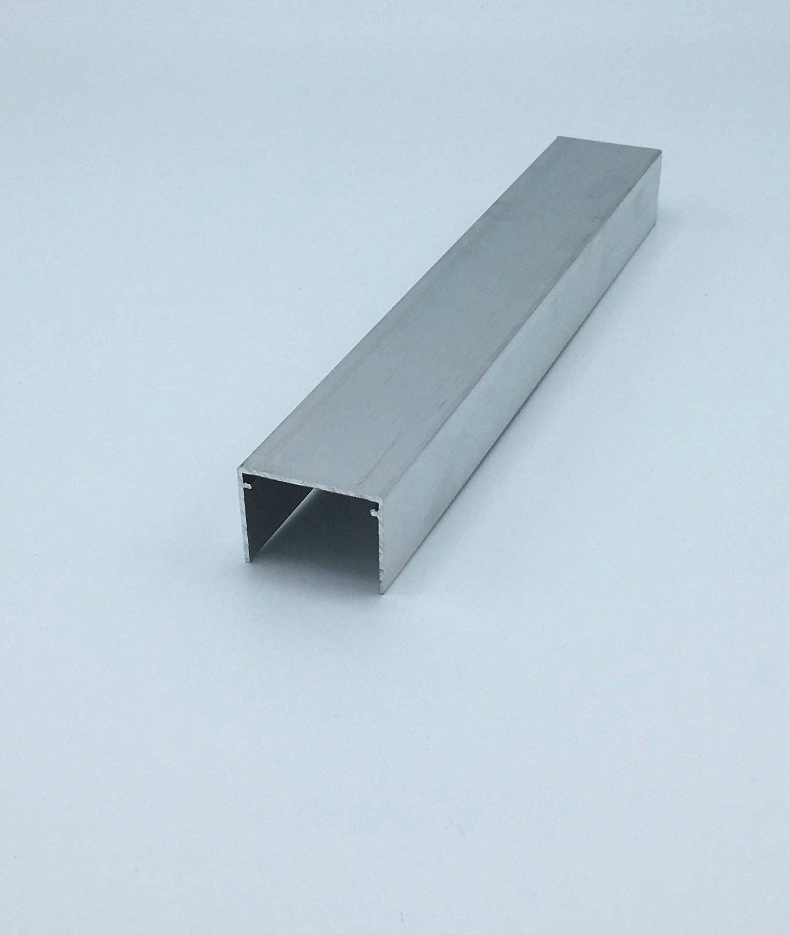 U-PROFIEL 32mm BRUT (niet geanodiseerd)