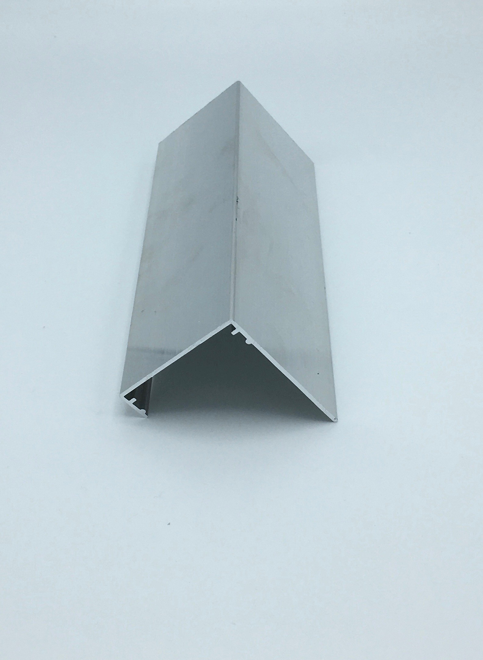 ALU BESCHERMKAP ZIJKANT PROF 92 WIT (RAL 9010 blinkend)