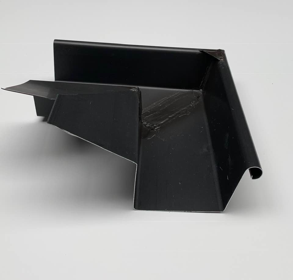 BUITENHOEK MET SLAB ZINK ZWART